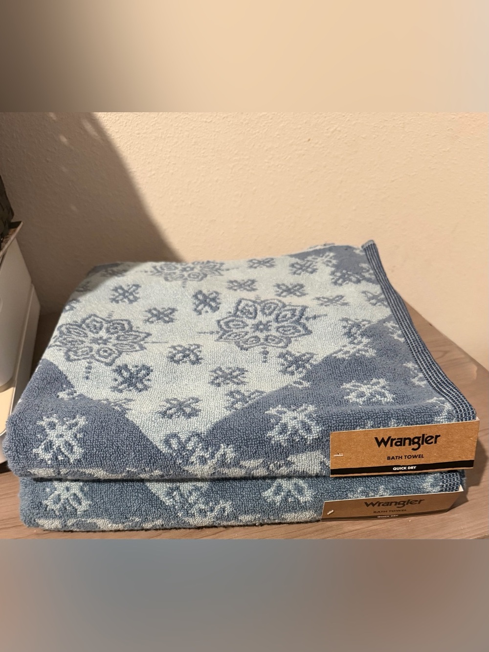 Wrangler Blue Paisley Bath Towels-2